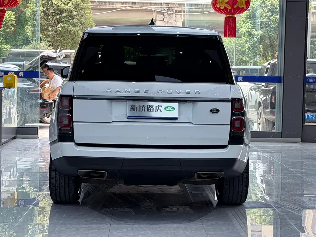 Land Rover Range Rover 2022 — фото 18