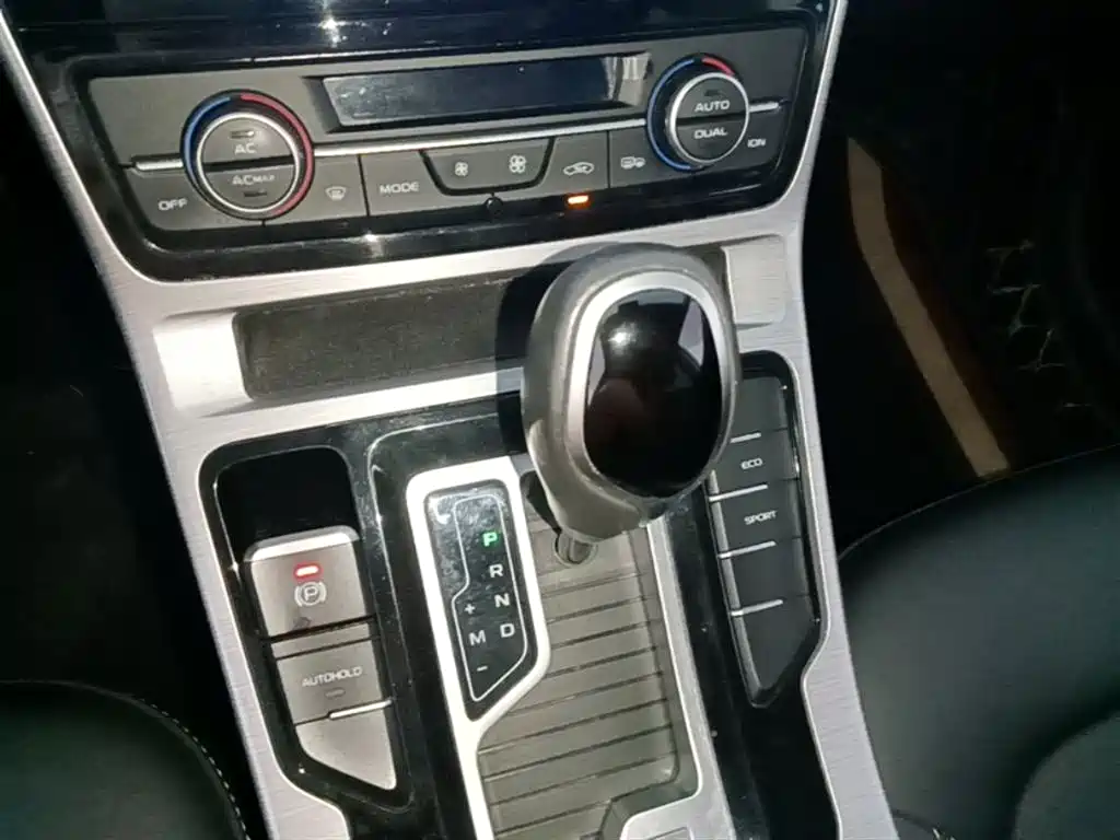 Geely Emgrand GS 2019 — фото 14
