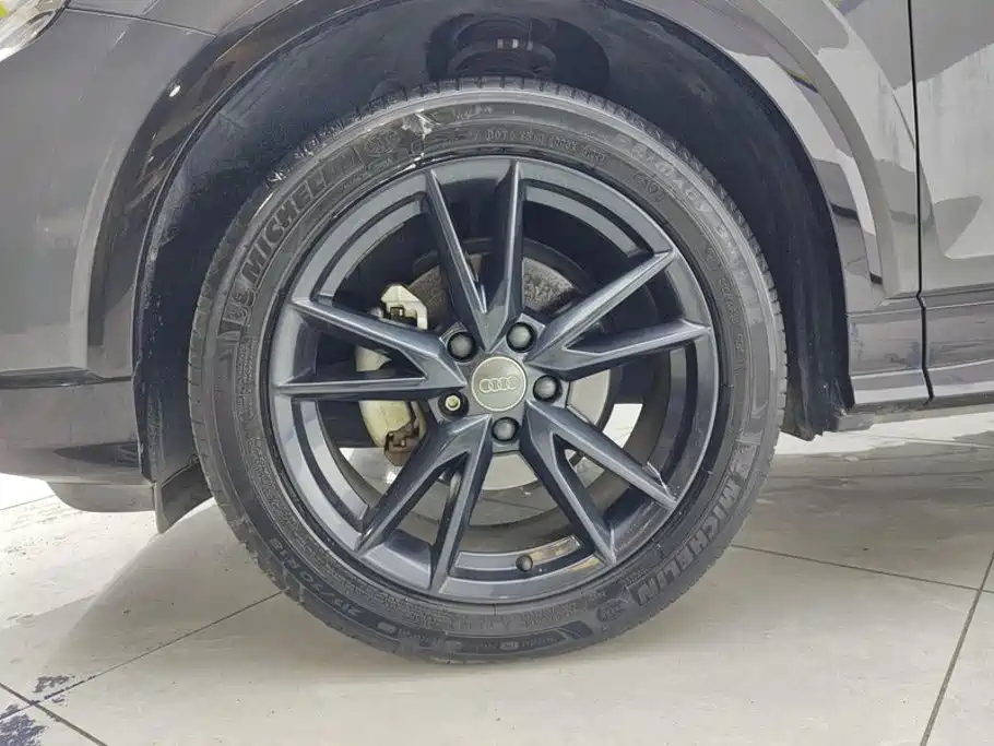 Audi Q2L 2020