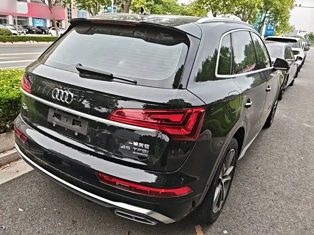 Audi Q5L 2023 — фото 7