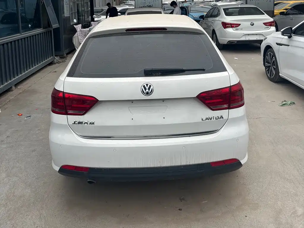 Volkswagen Gran Lavida 2015 — фото 4