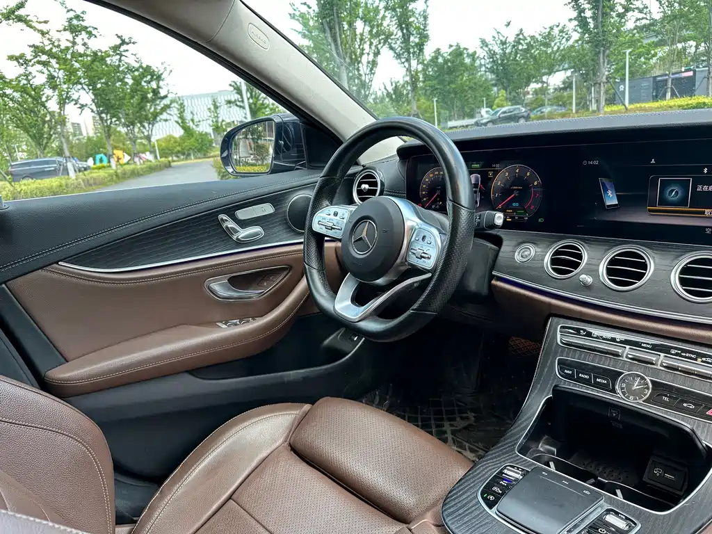 Mercedes-Benz E-Class 2020 — фото 11