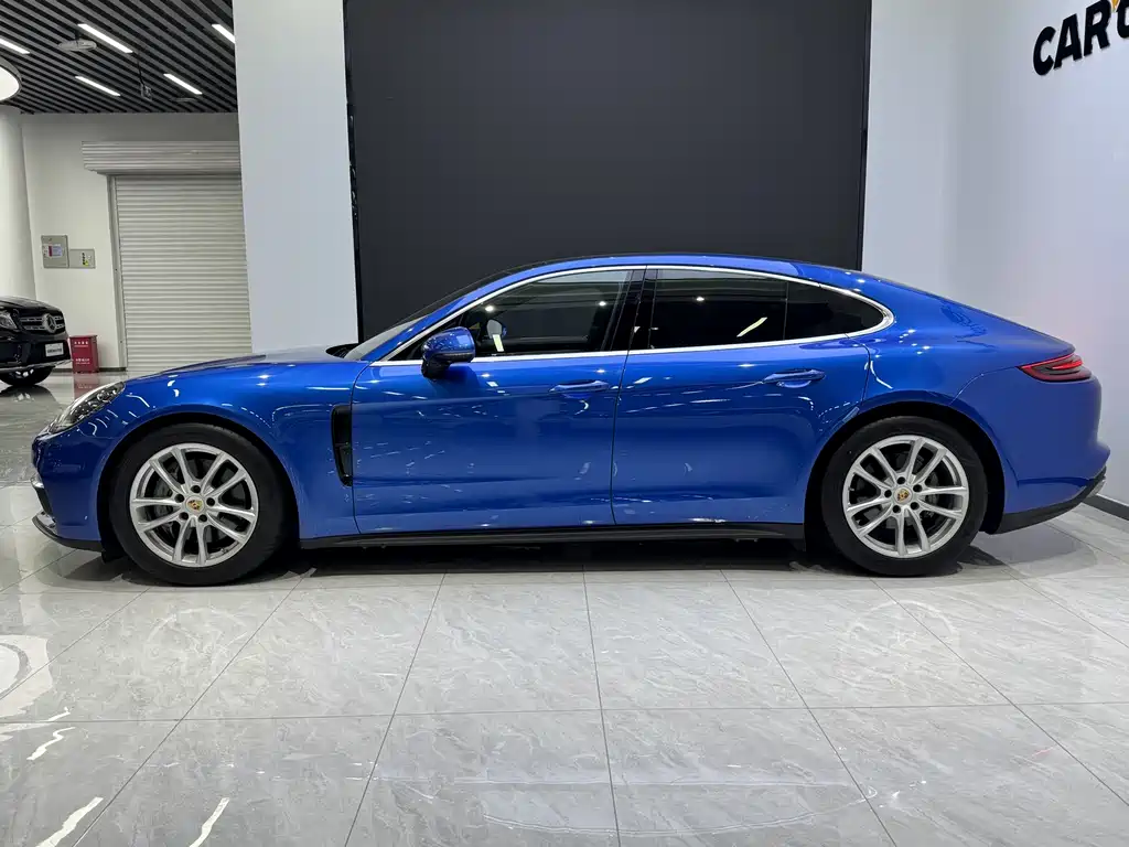 Porsche Panamera 2017 — фото 7