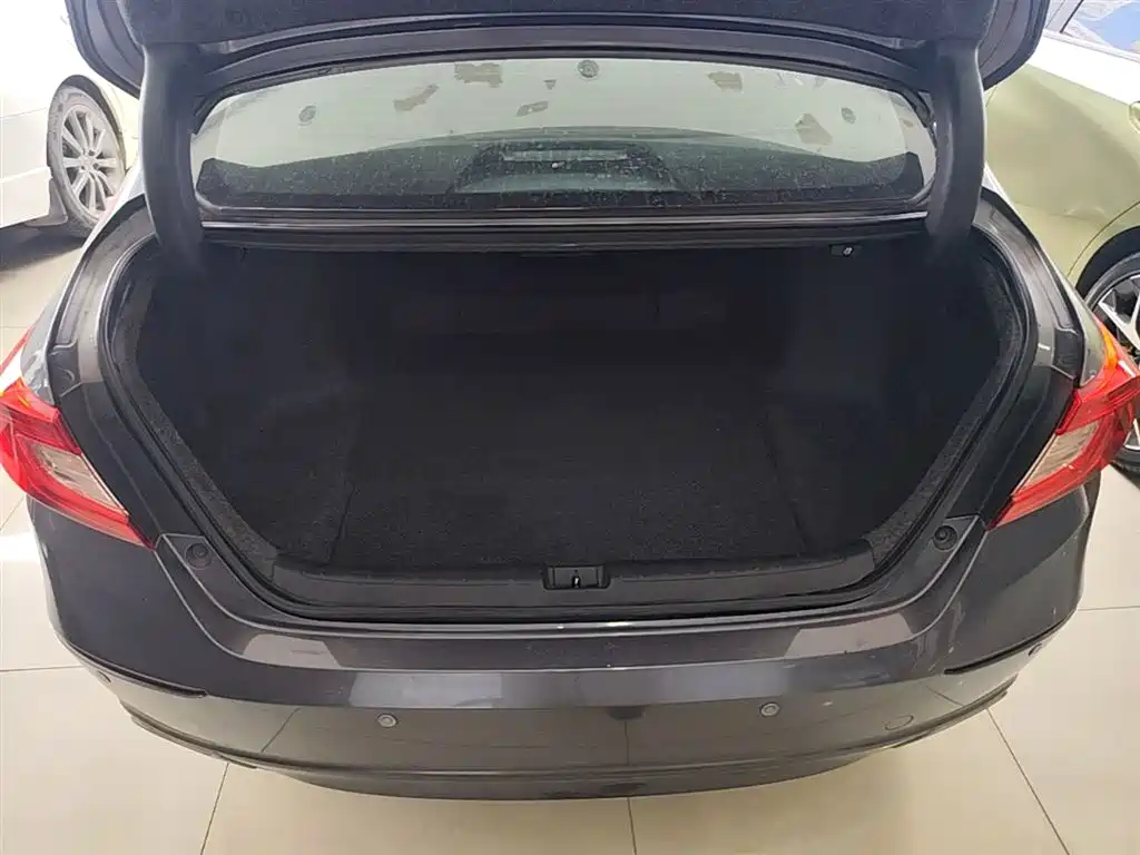 Honda Accord 2020 — фото 19