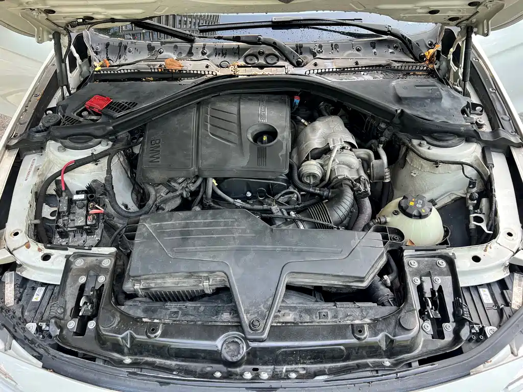 BMW 3 Series 2015 — фото 26