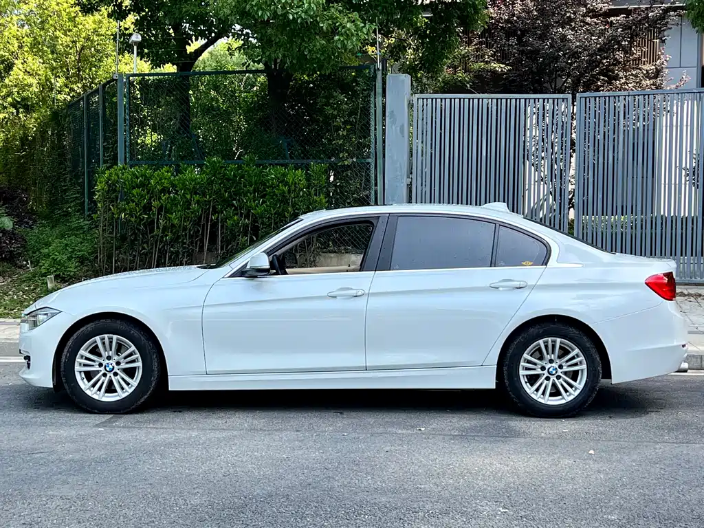 BMW 3 Series 2015 — фото 8