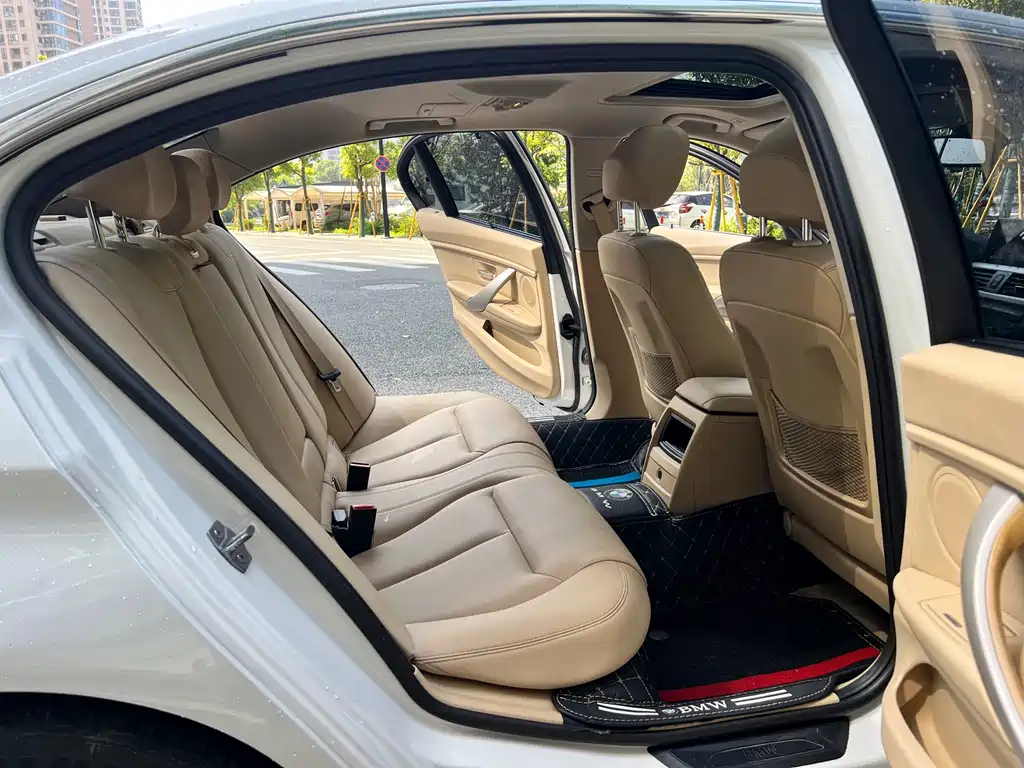 BMW 3 Series 2015 — фото 15