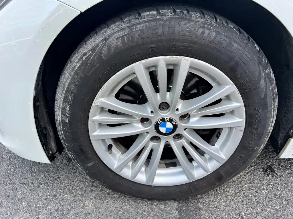BMW 3 Series 2015 — фото 23