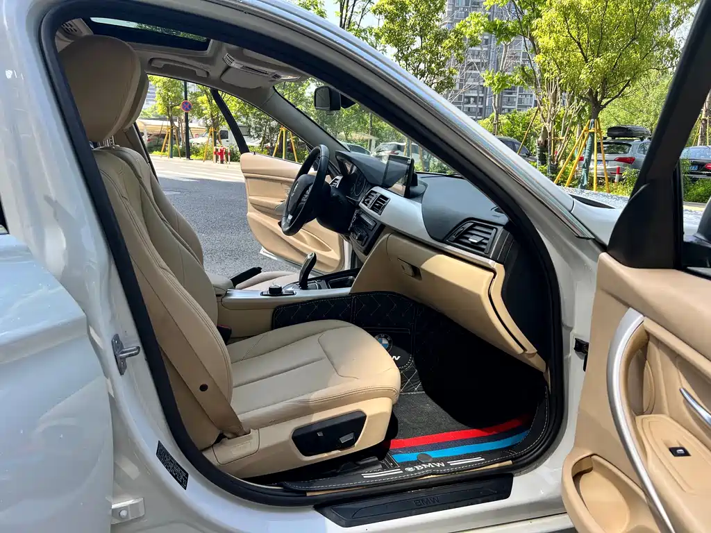 BMW 3 Series 2015 — фото 13
