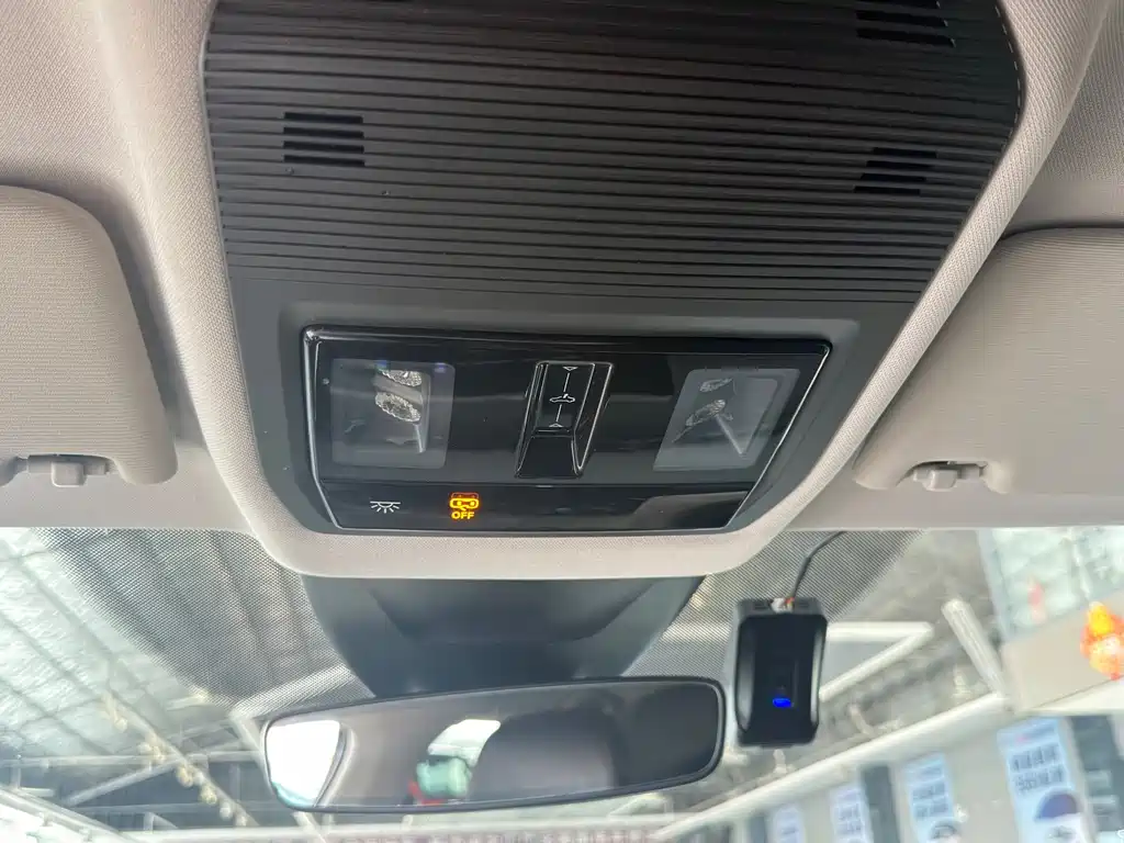 Skoda Octavia 2023 — фото 9