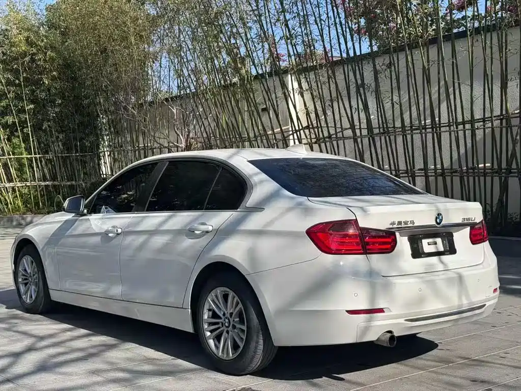 BMW 3 Series 2015 — фото 9