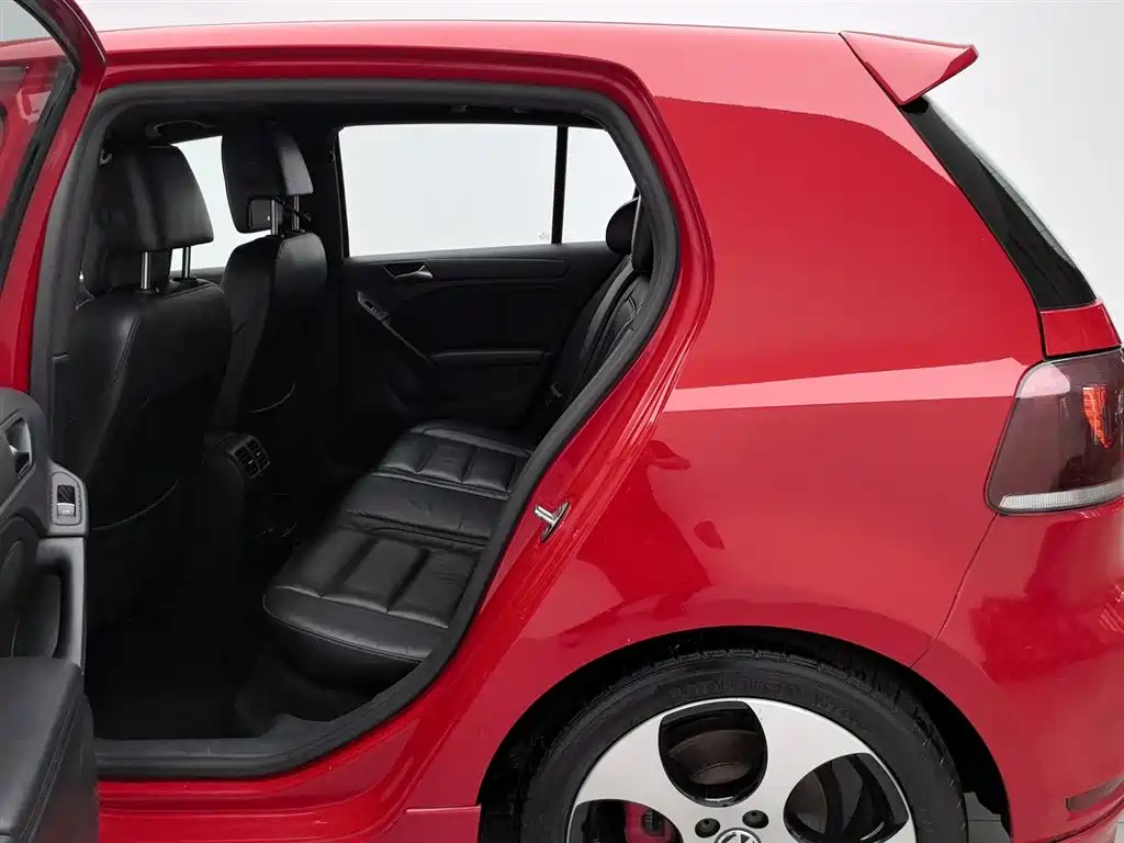 Volkswagen Golf GTI 2013 — фото 15