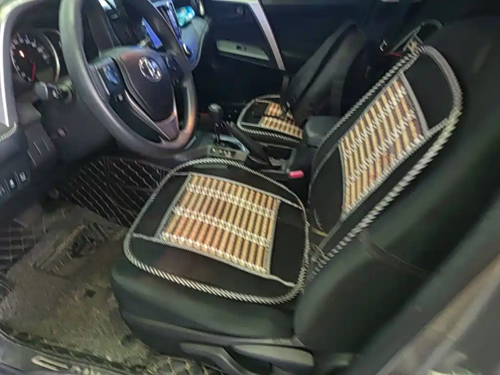 Toyota RAV4 2019 — фото 22