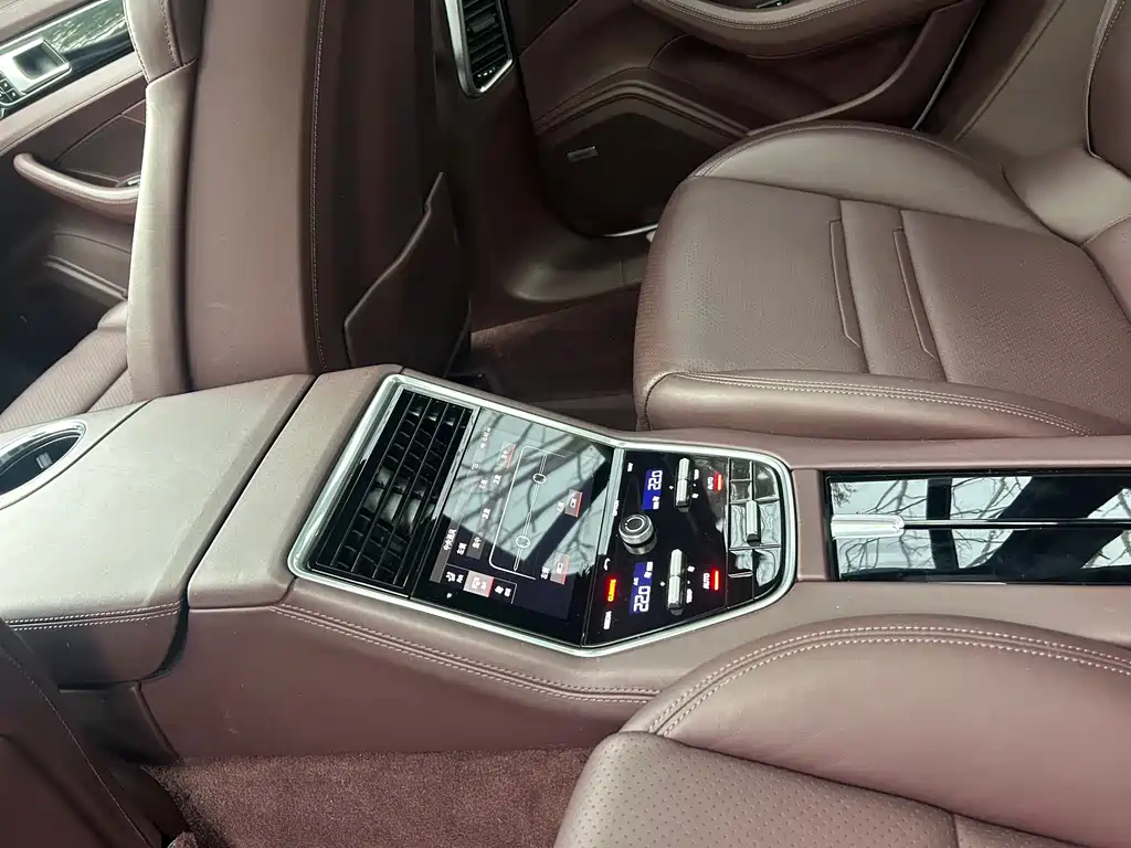 Porsche Panamera 2019 — фото 14