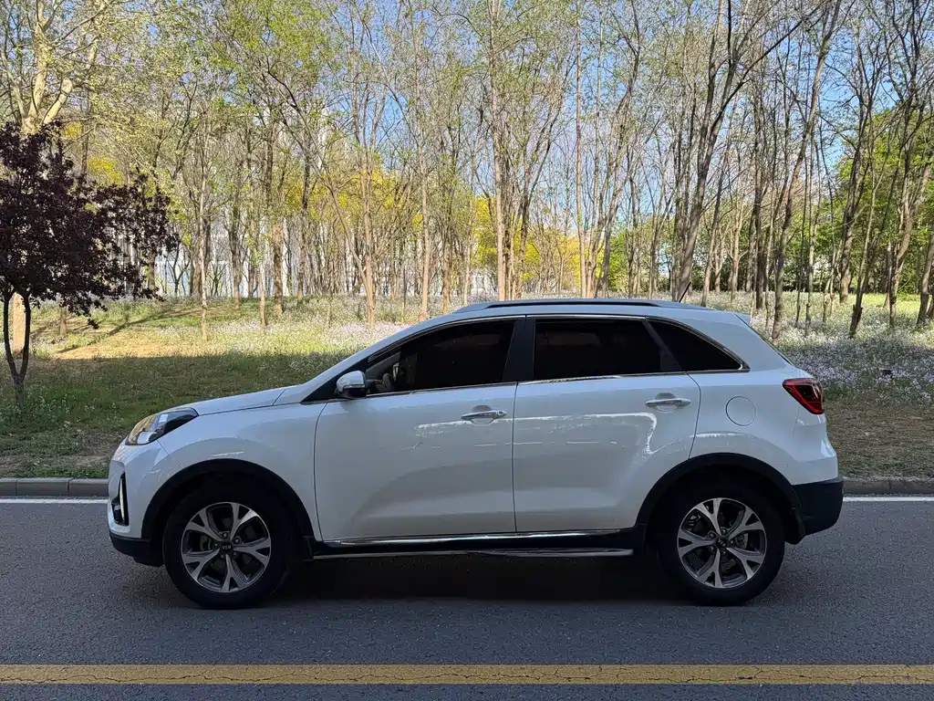 Kia KX3 2016 — фото 3