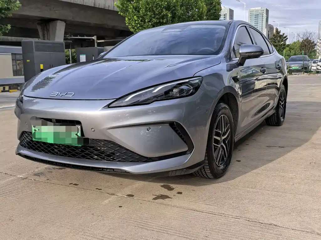 BYD Seal 05 DM-i 2025 — фото 1