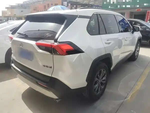 Toyota RAV4 2023