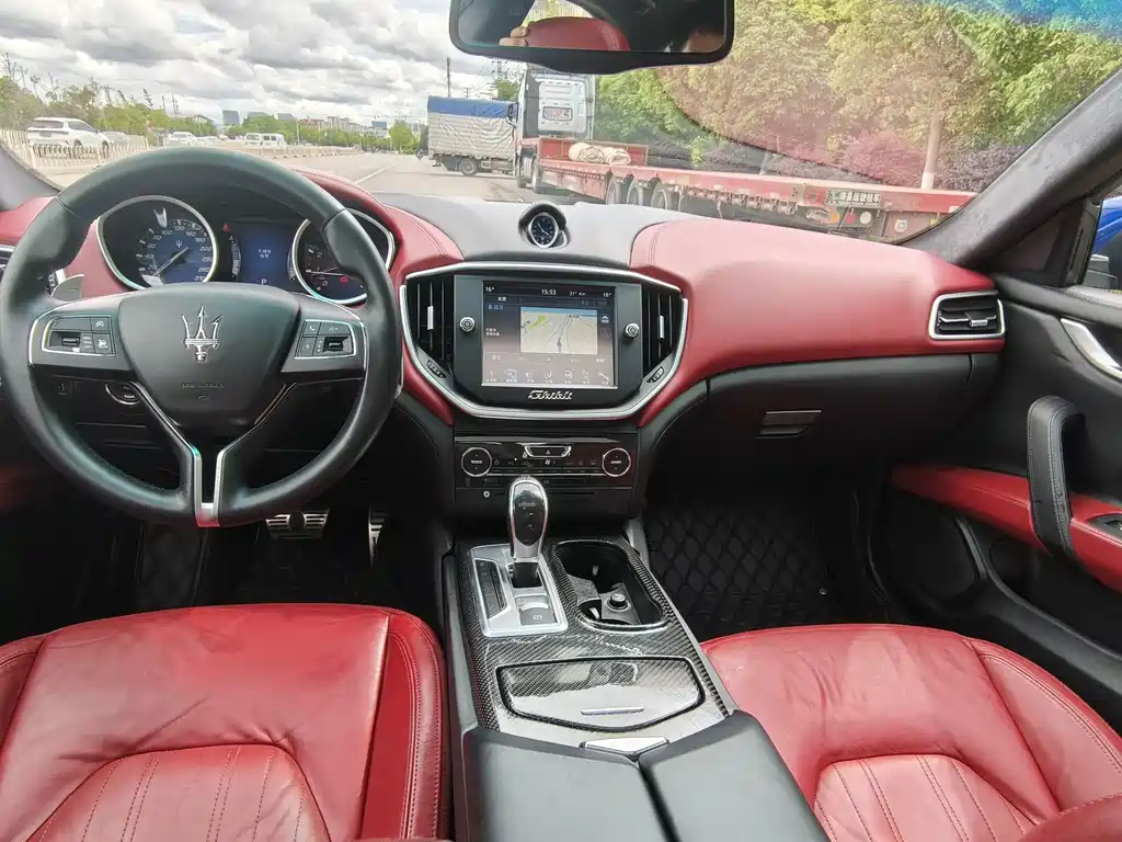 Maserati Ghibli 2015 — фото 5