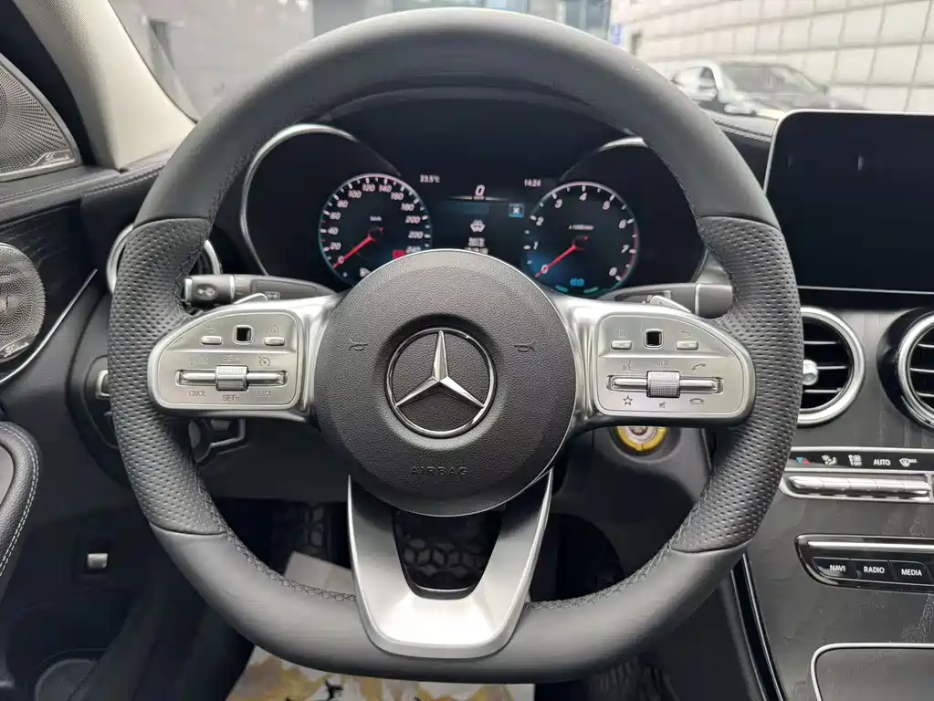 Mercedes-Benz C-Class 2020 — фото 11