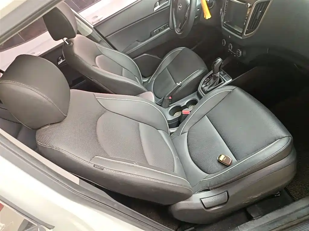 Hyundai ix25 2015 — фото 25