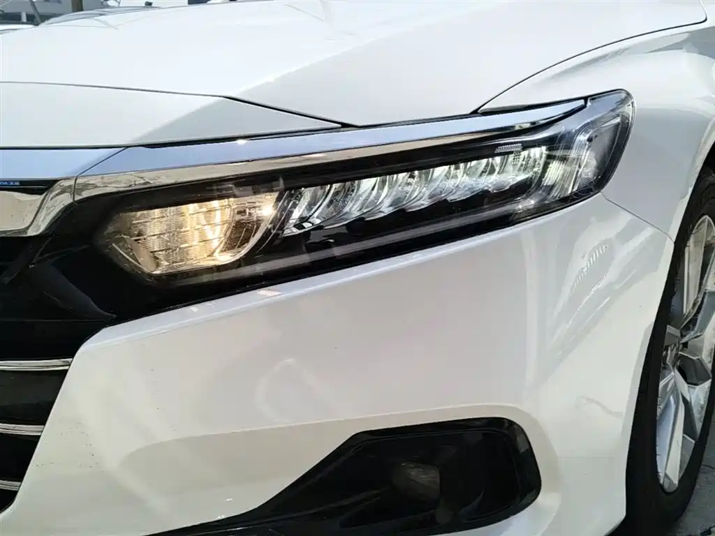 Honda Accord 2022 — фото 24