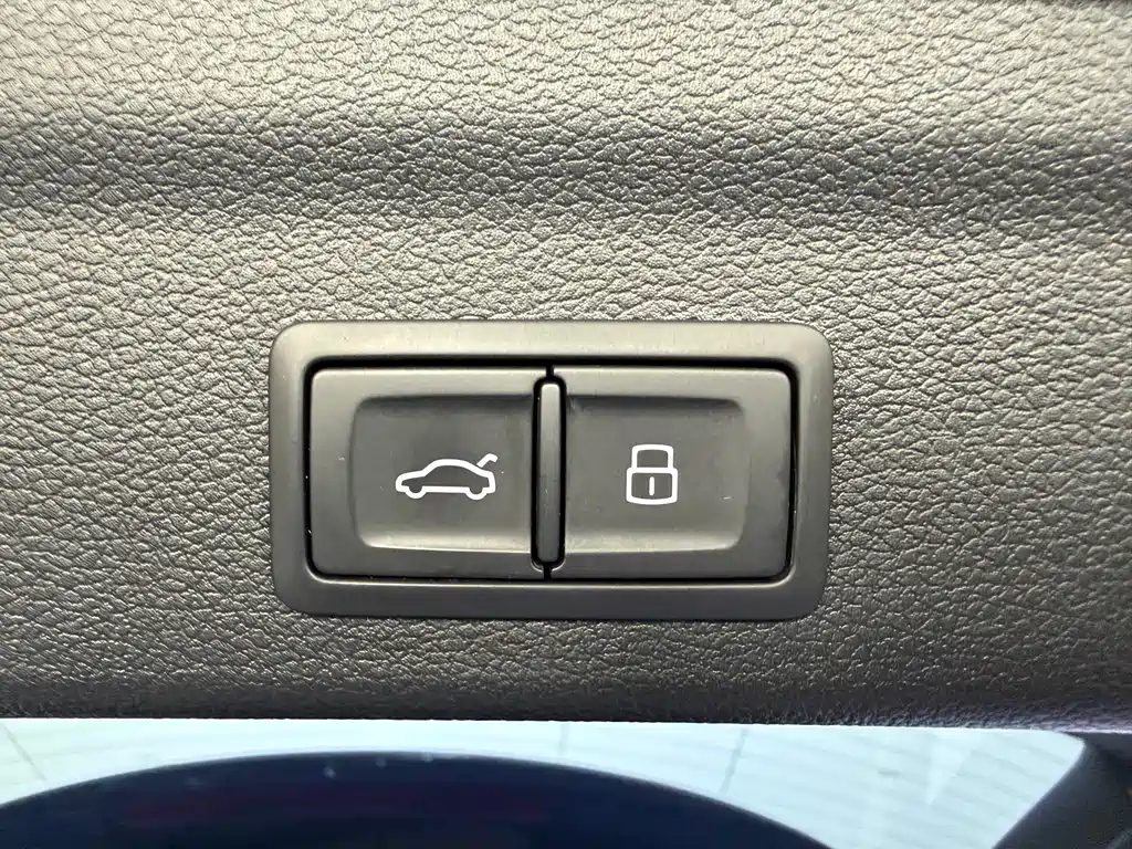 Audi Q3 2023 — фото 25