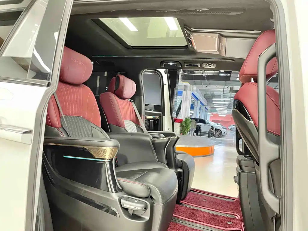GAC Motor Trumpchi M8 2023 — фото 11
