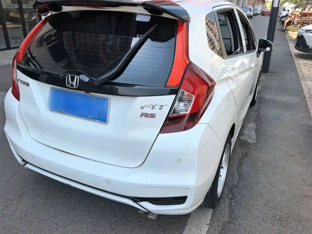 Honda Fit 2018 — фото 8