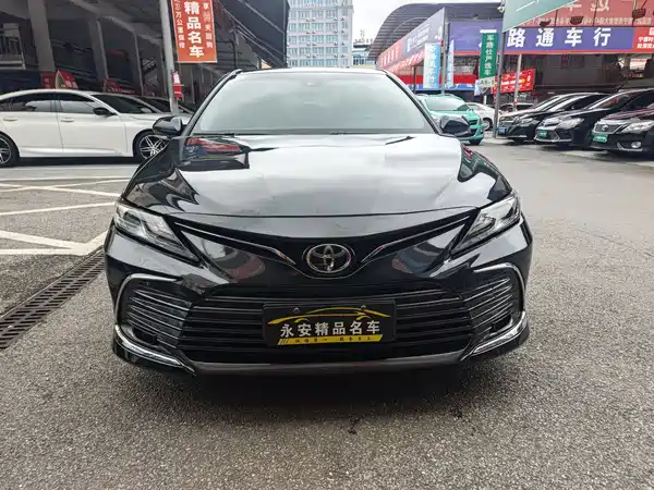 Toyota Camry 2021