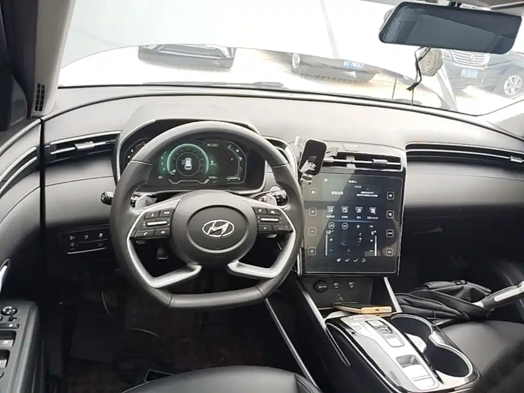 Hyundai Tucson 2024 — фото 10