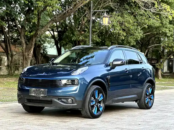 Lynk & Co 01 2019