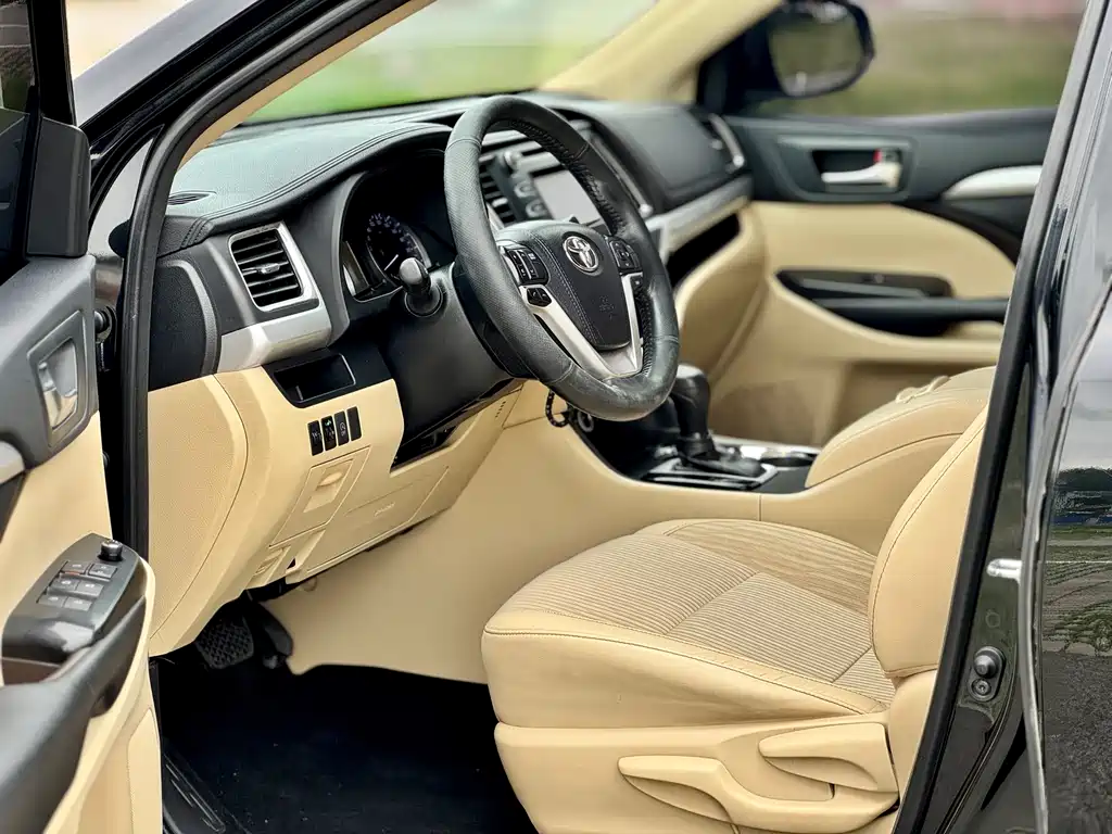 Toyota Highlander 2019 — фото 12