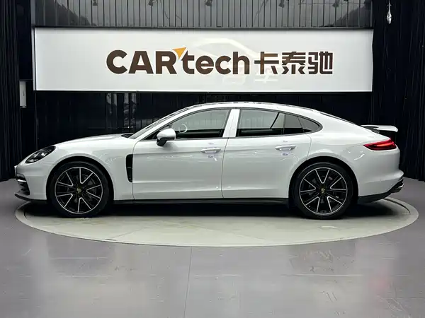 Porsche Panamera 2019