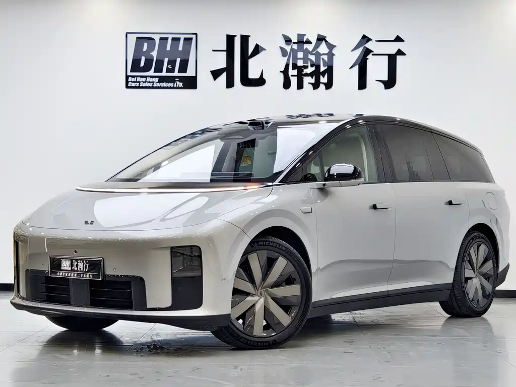 Li Auto i8 2025 — фото 1