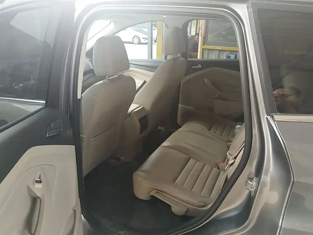 Ford Kuga 2014 — фото 16