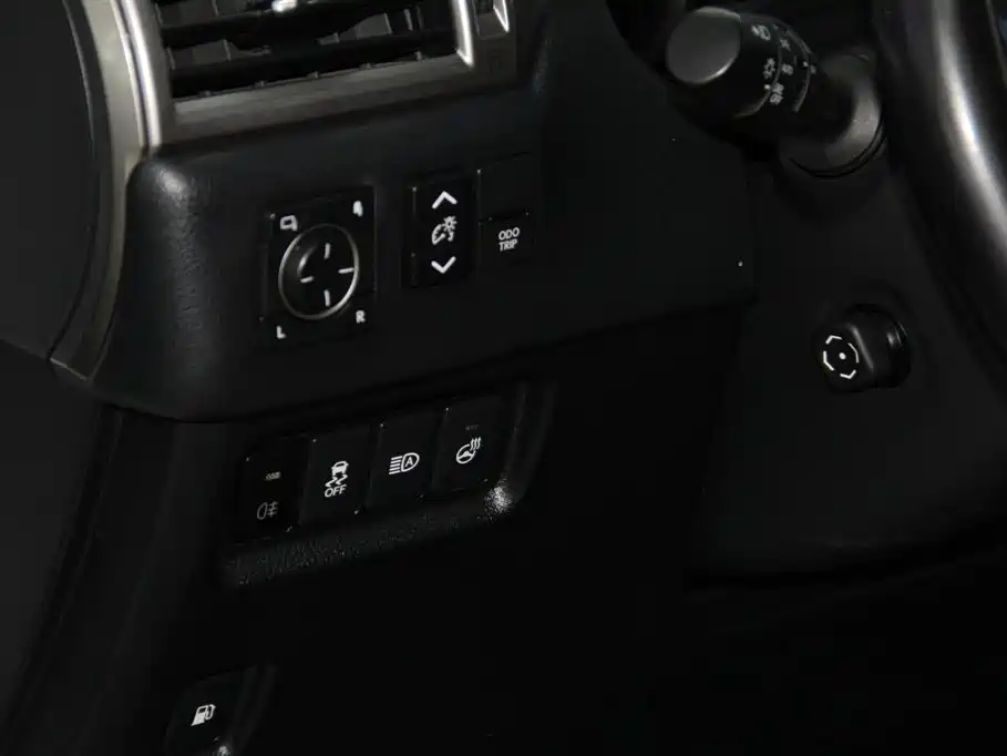 Lexus GX 2022 — фото 23