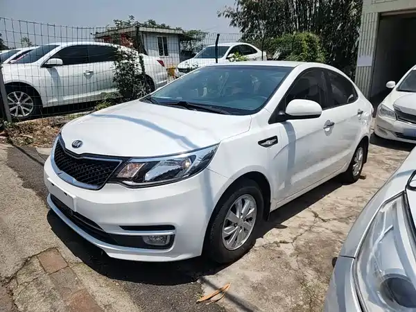 Kia K2 2015