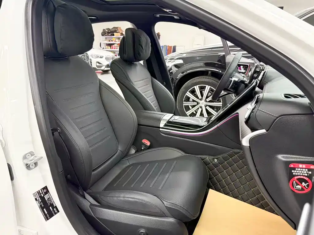 Mercedes-Benz C-Class 2024 — фото 15