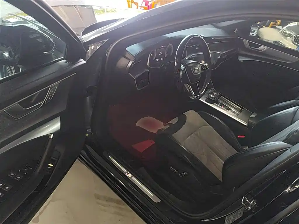 Audi A6L 2023 — фото 16