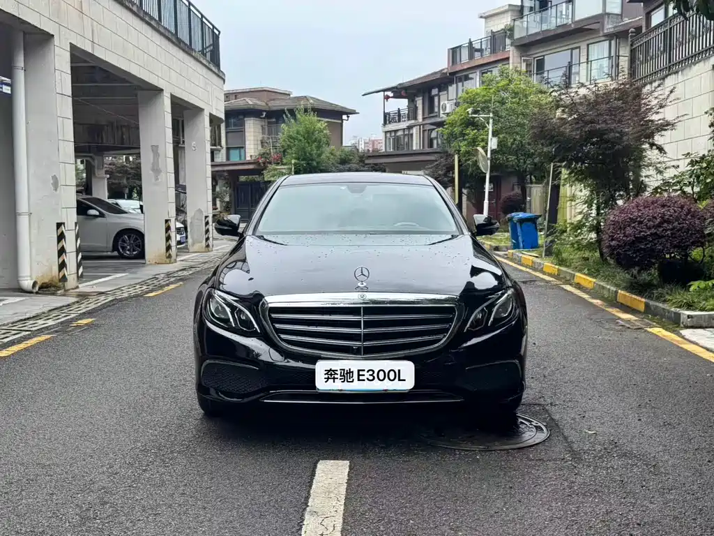 Mercedes-Benz E-Class 2019 — фото 1