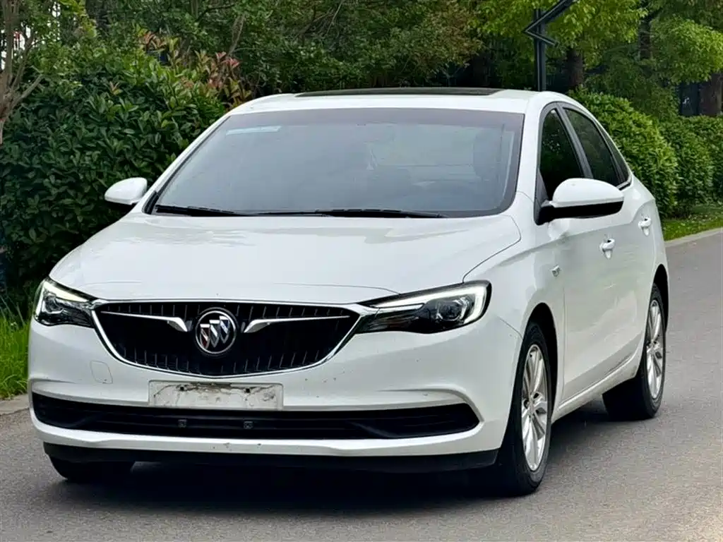 Buick Excelle 2022 — фото 4