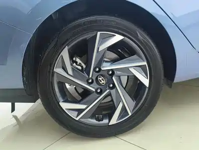 Hyundai Elantra 2024