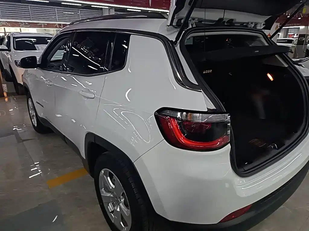Jeep Compass 2020 — фото 5