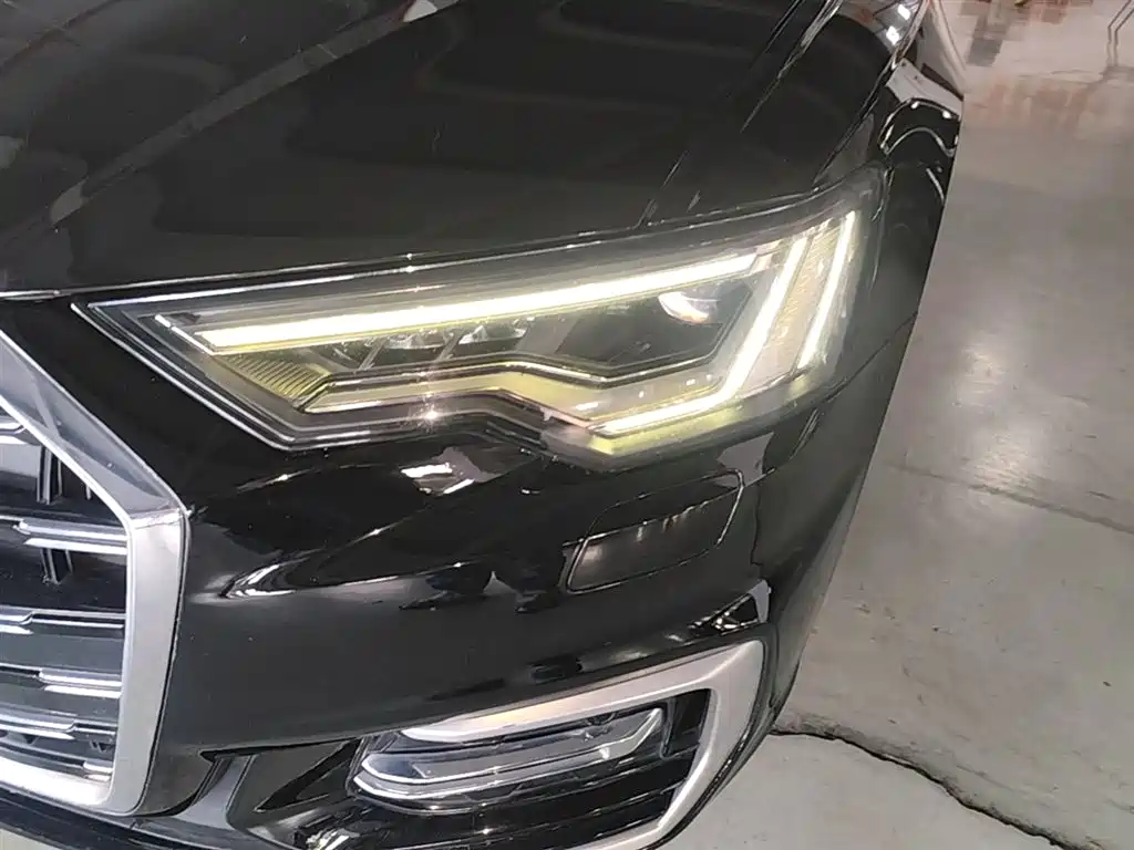 Audi A6L 2023 — фото 24