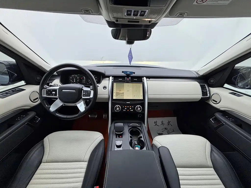 Land Rover Discovery 2022 — фото 10
