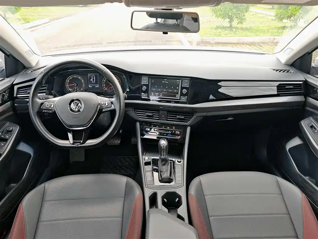 Volkswagen Bora 2019 — фото 14
