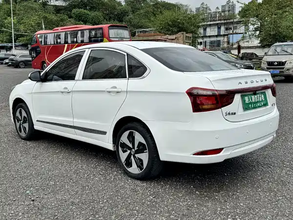 Dongfeng E70 2022