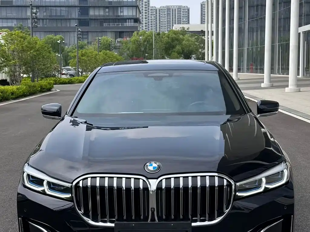 BMW 7 Series 2021 — фото 2