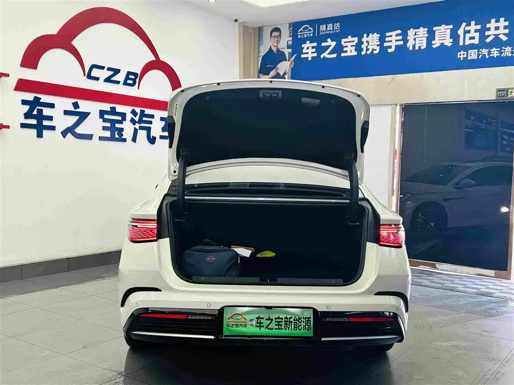 BYD Seal 07 DM-i 2025 — фото 9