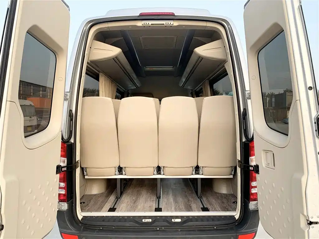 Mercedes-Benz Sprinter 2019 — фото 17